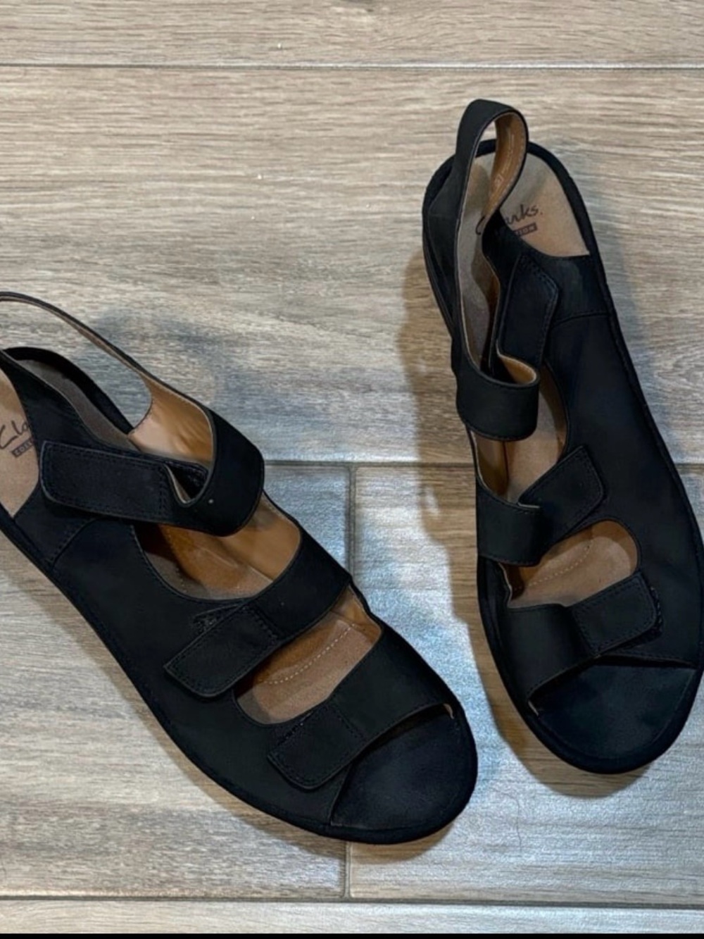 Clarks Women's Black hook-and-loop fastener strap Sandals View 2